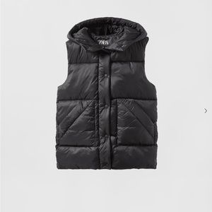 ZARA kids black puffer vest size 11-12. NWT!
